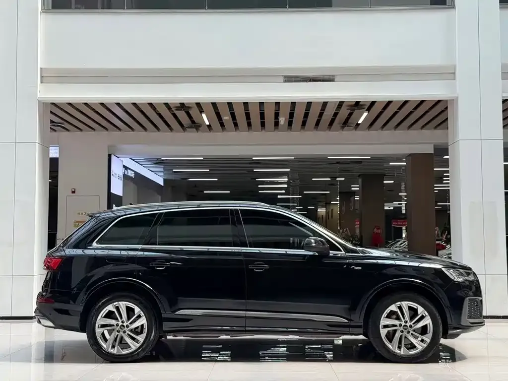 Audi Q7 — фото 4