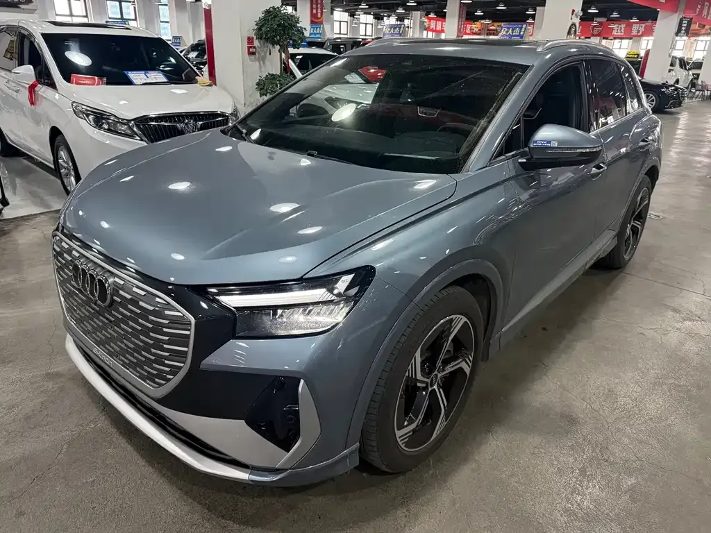 Audi Q4 e-tron — фото 3