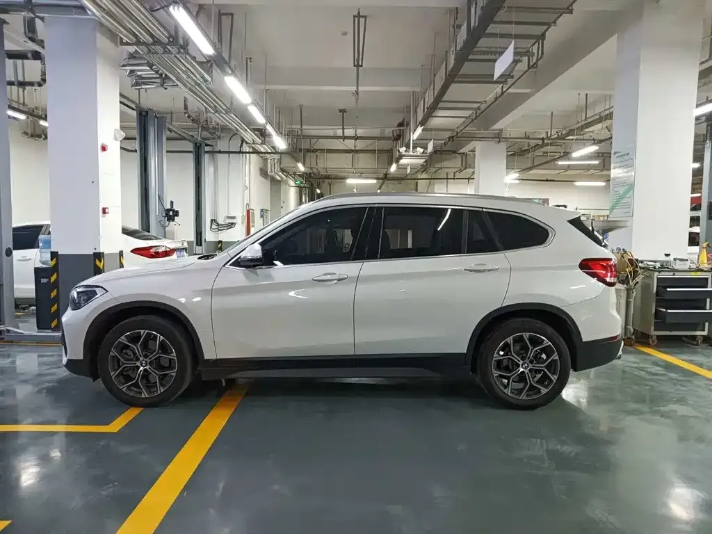 BMW X1 — фото 10