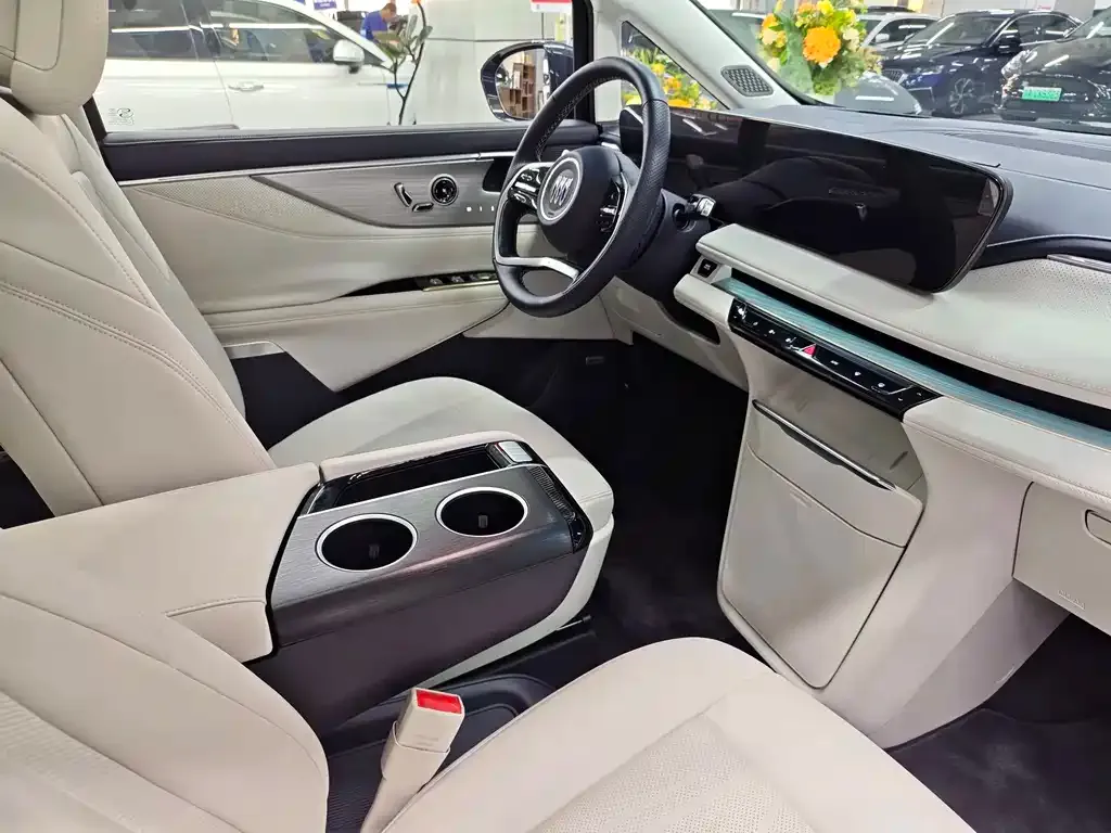 Buick GL8 Hybrid — фото 6