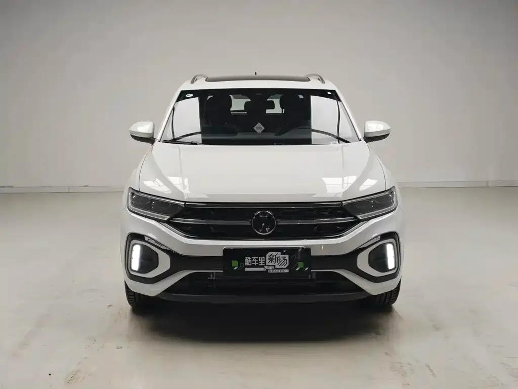Volkswagen T-Roc — фото 9