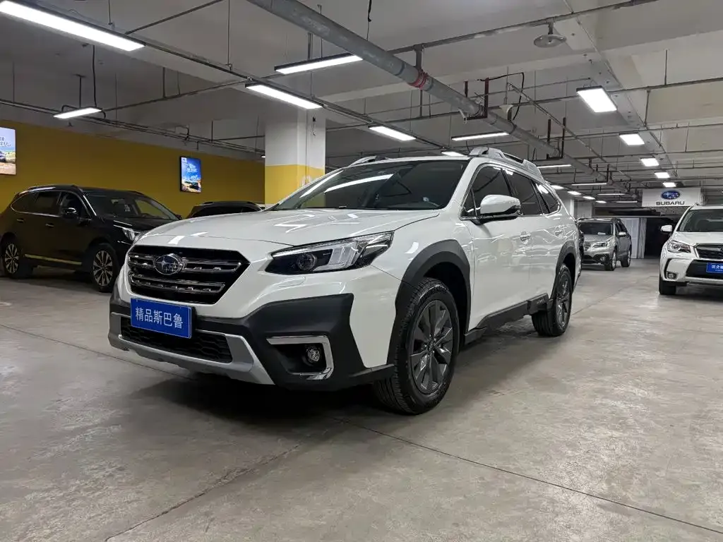 Subaru Outback — фото 1