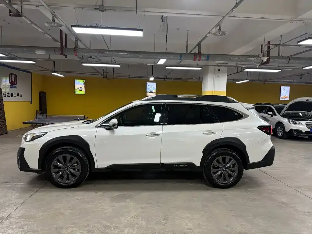Subaru Outback — фото 3