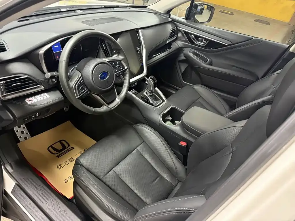 Subaru Outback — фото 4