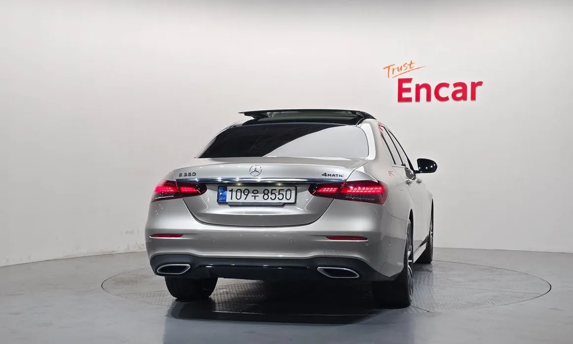 Mercedes-Benz E-Class — фото 10