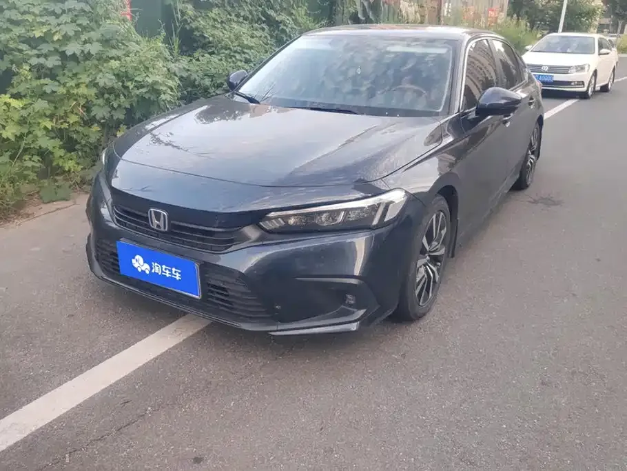 Honda Civic — фото 1