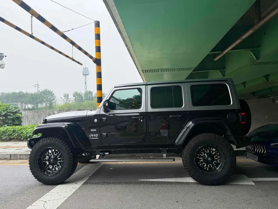 Jeep Wrangler — фото 6