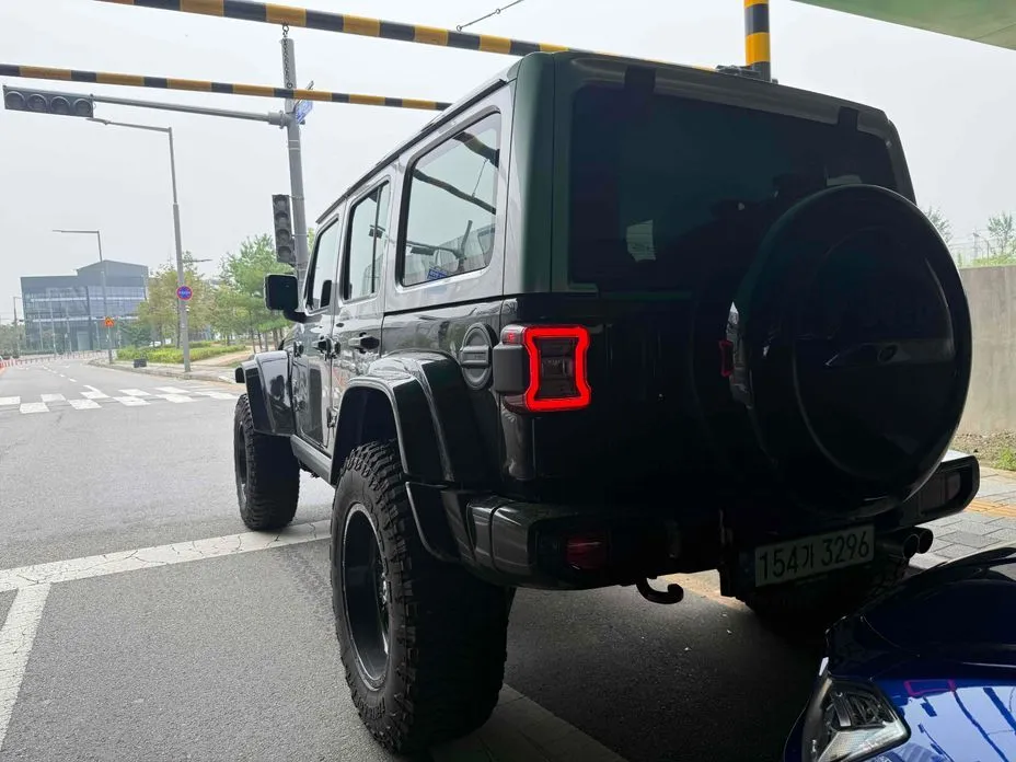 Jeep Wrangler — фото 2