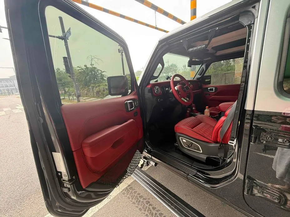 Jeep Wrangler — фото 4