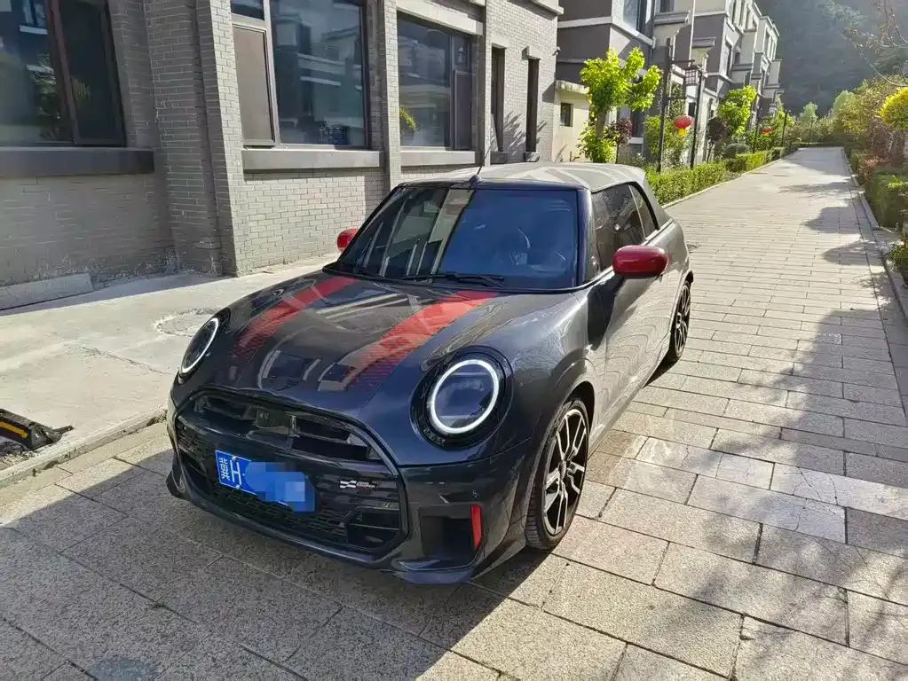 MINI JCW (John Cooper Works) — фото 1