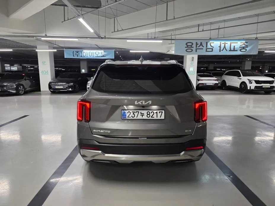 Kia Sorento — фото 5