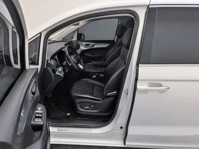 Roewe iMAX8 — фото 4