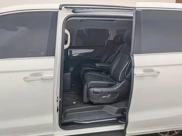 Roewe iMAX8 — фото 6