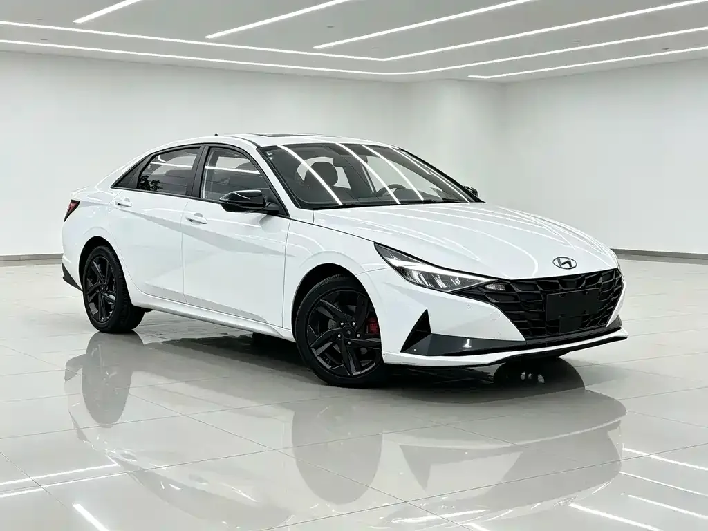 Hyundai Elantra — фото 8