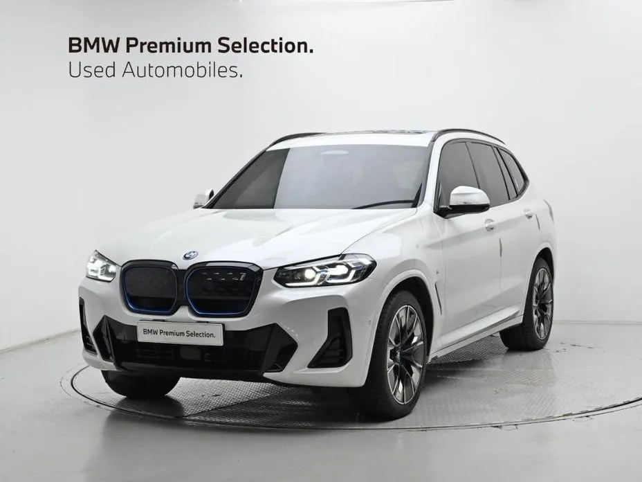 BMW iX3 — фото 1