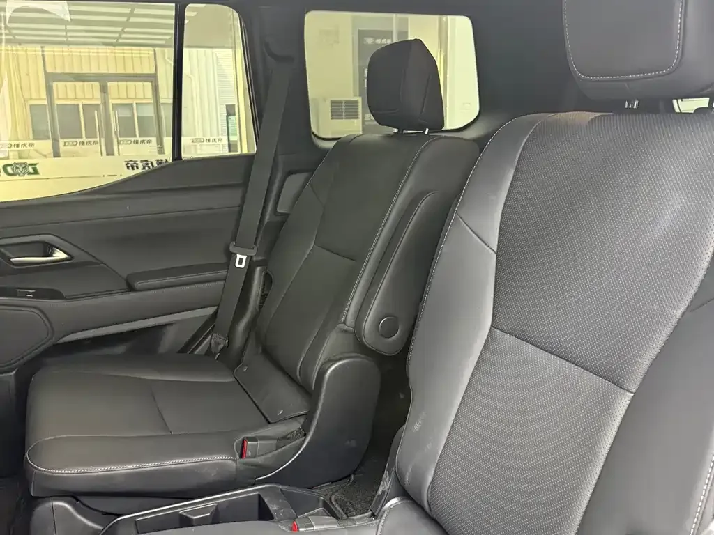 Lexus GX — фото 10