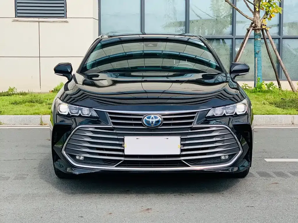 Toyota Avalon — фото 5