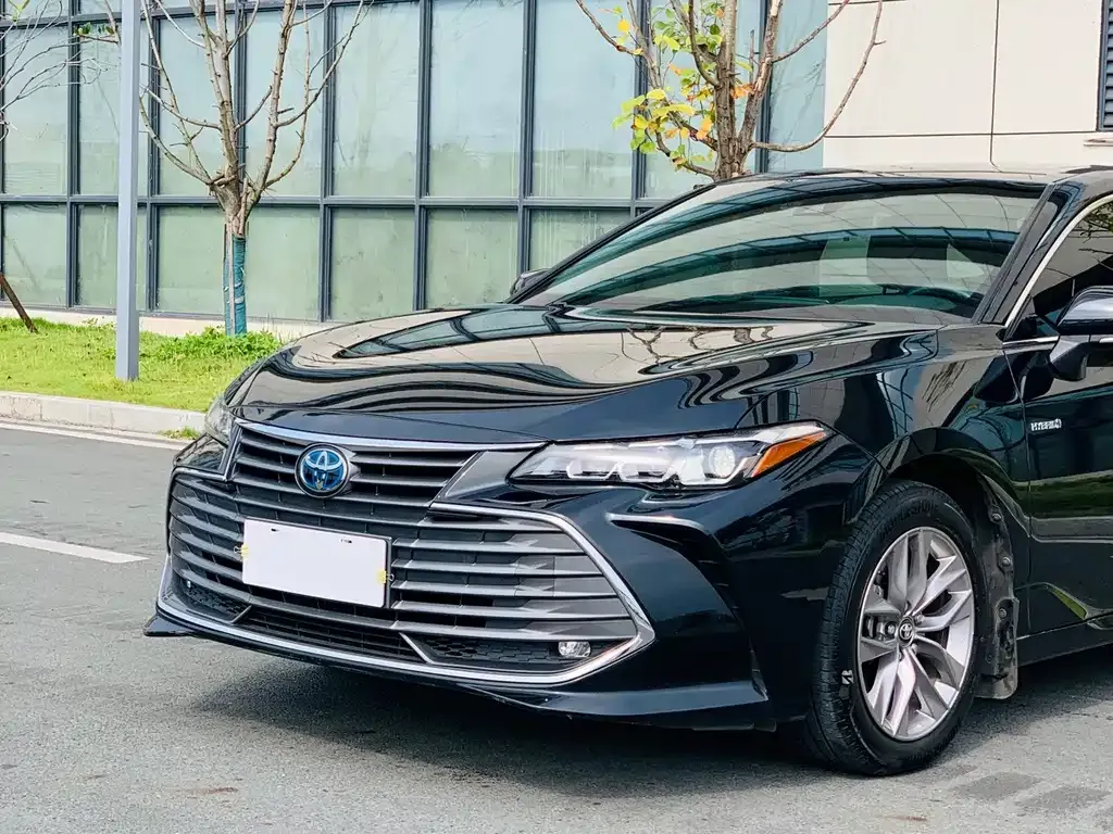Toyota Avalon — фото 9