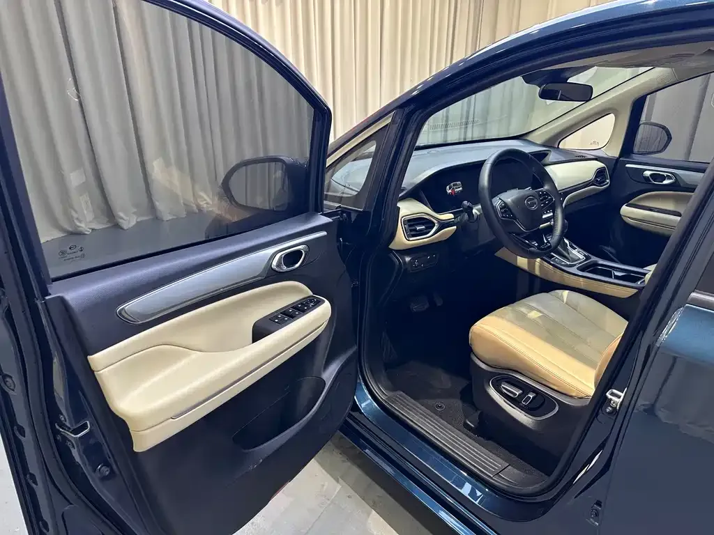 GAC Motor Trumpchi M6 — фото 4