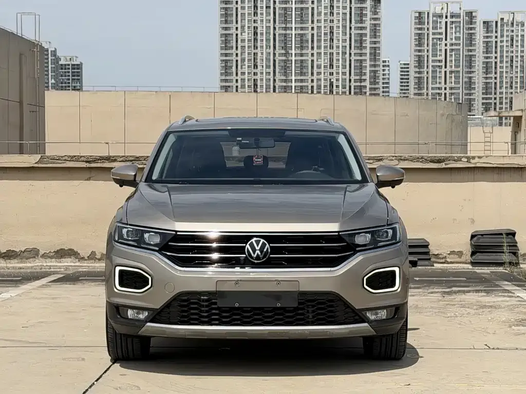 Volkswagen T-Roc — фото 4