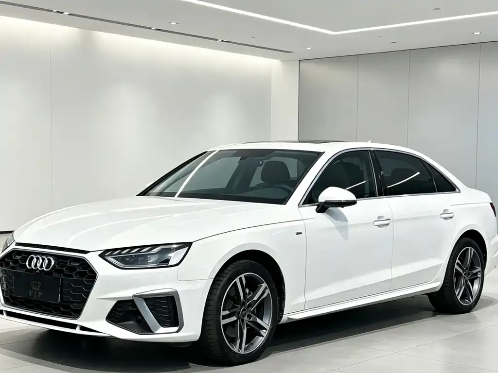 Audi A4L — фото 1
