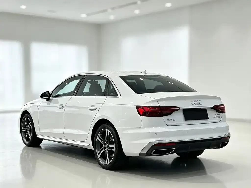 Audi A4L — фото 7