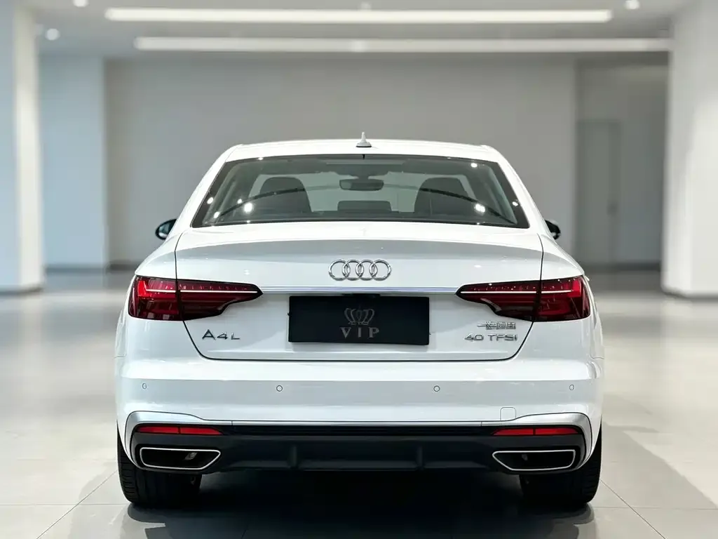 Audi A4L — фото 6