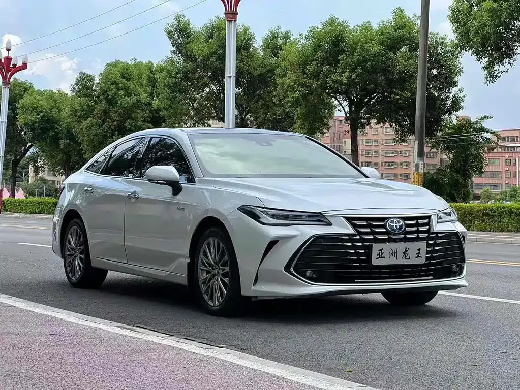 Toyota Avalon — фото 9