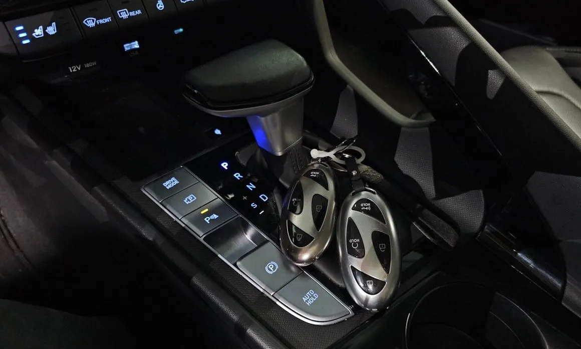 Hyundai AVANTE — фото 2