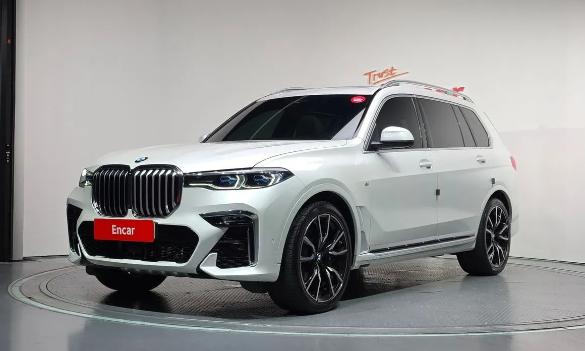 BMW X7 — фото 1