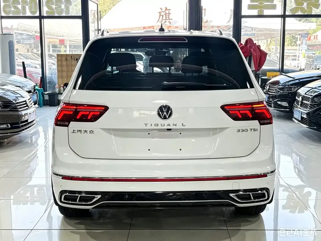 Volkswagen Tiguan L — фото 2