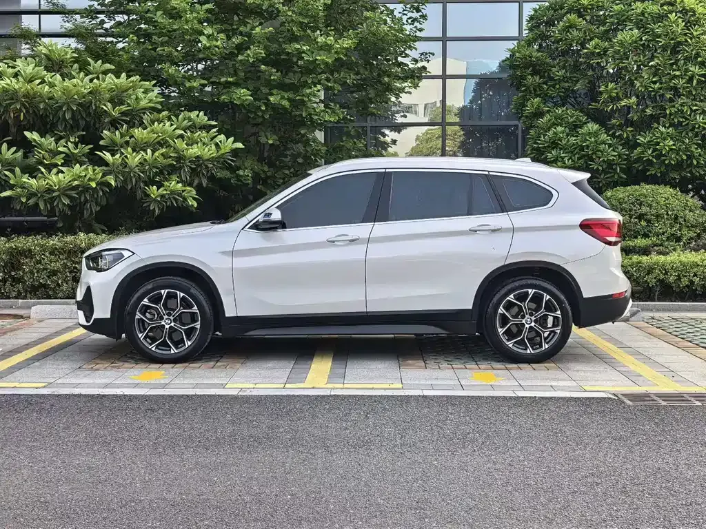 BMW X1 — фото 6
