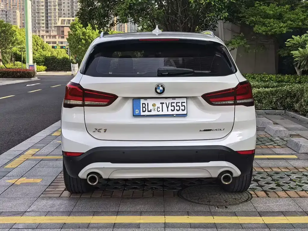 BMW X1 — фото 5
