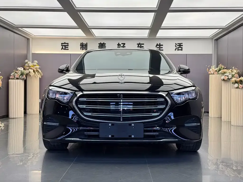 Mercedes-Benz E-Class — фото 10