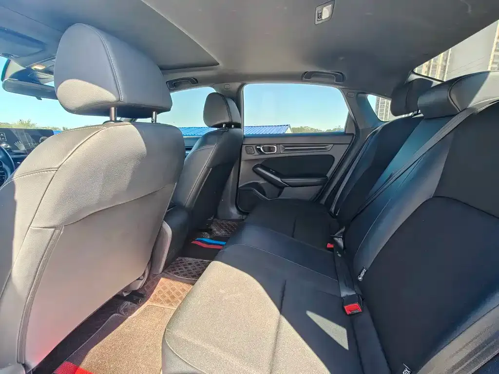 Honda Civic — фото 7