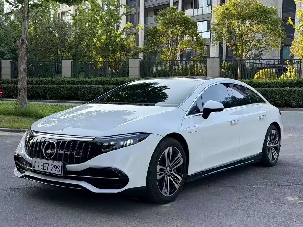 Mercedes-Benz EQS — фото 1