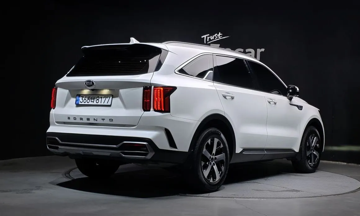 Kia Sorento — фото 10