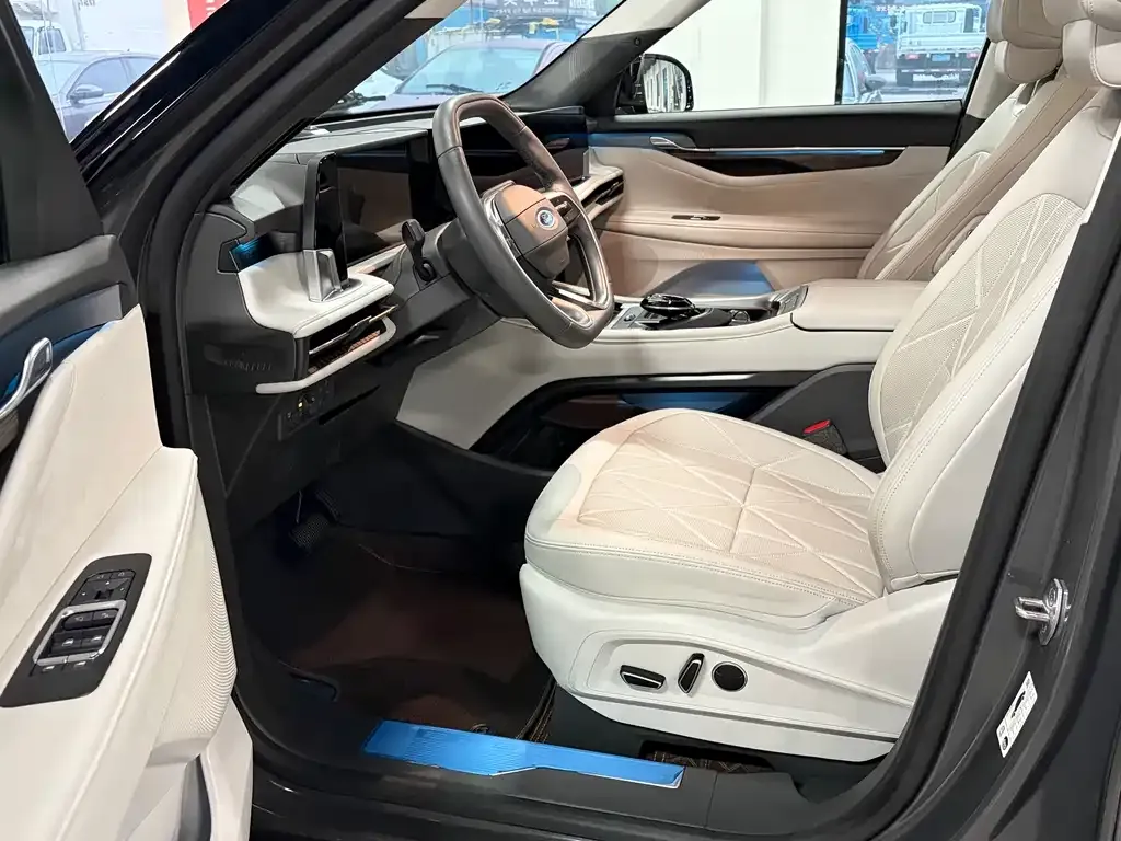 Ford Edge — фото 10