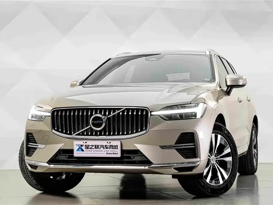Volvo XC60 — фото 6