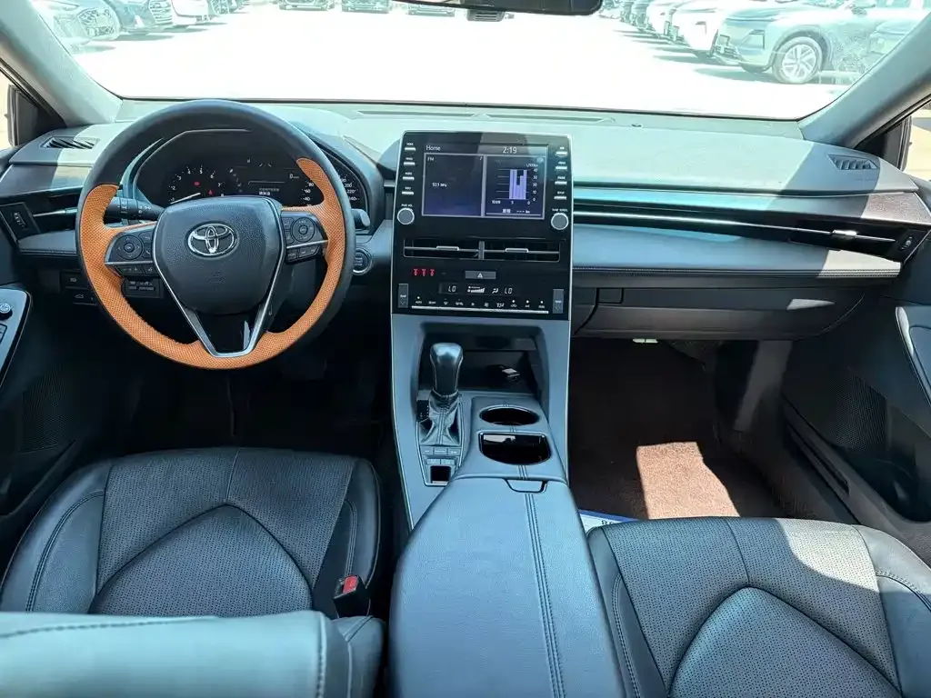 Toyota Avalon — фото 10
