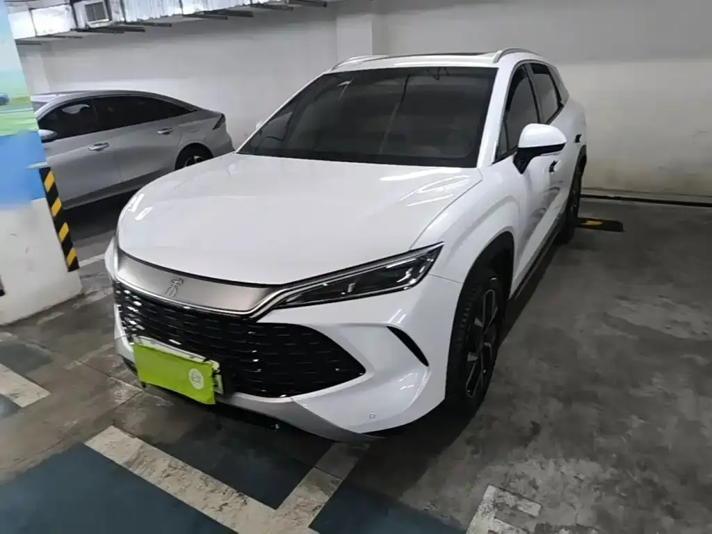 BYD L DM-i — фото 1