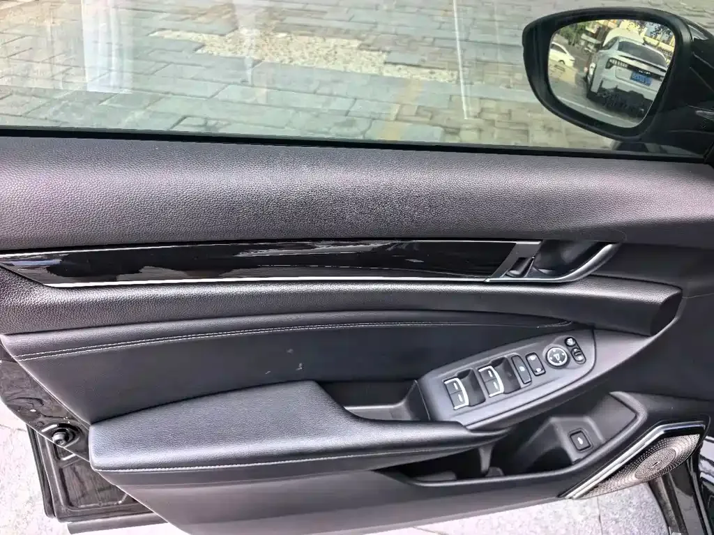 Honda Accord — фото 2