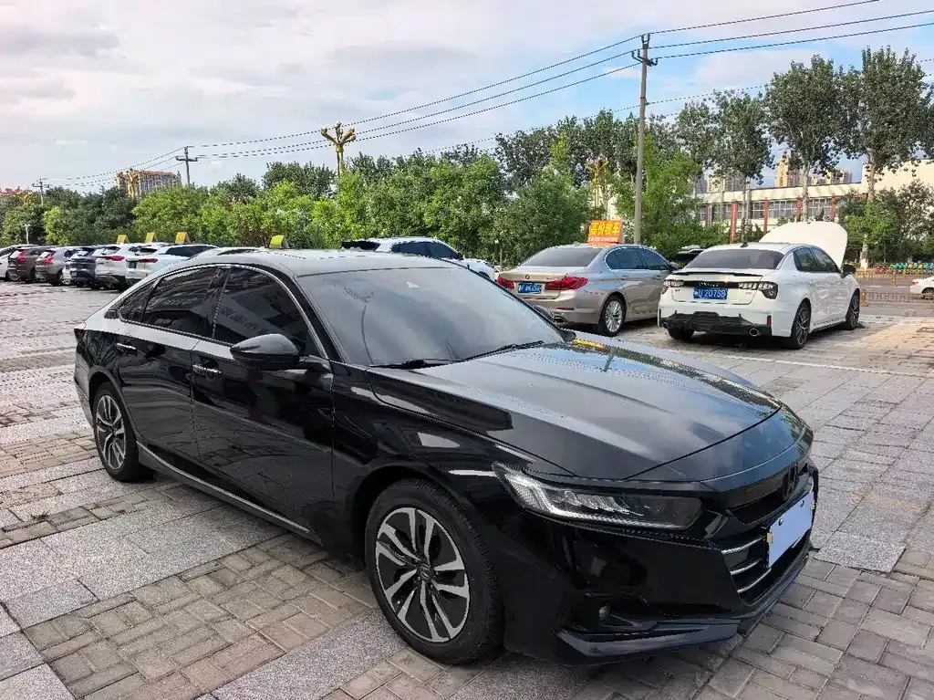 Honda Accord — фото 5