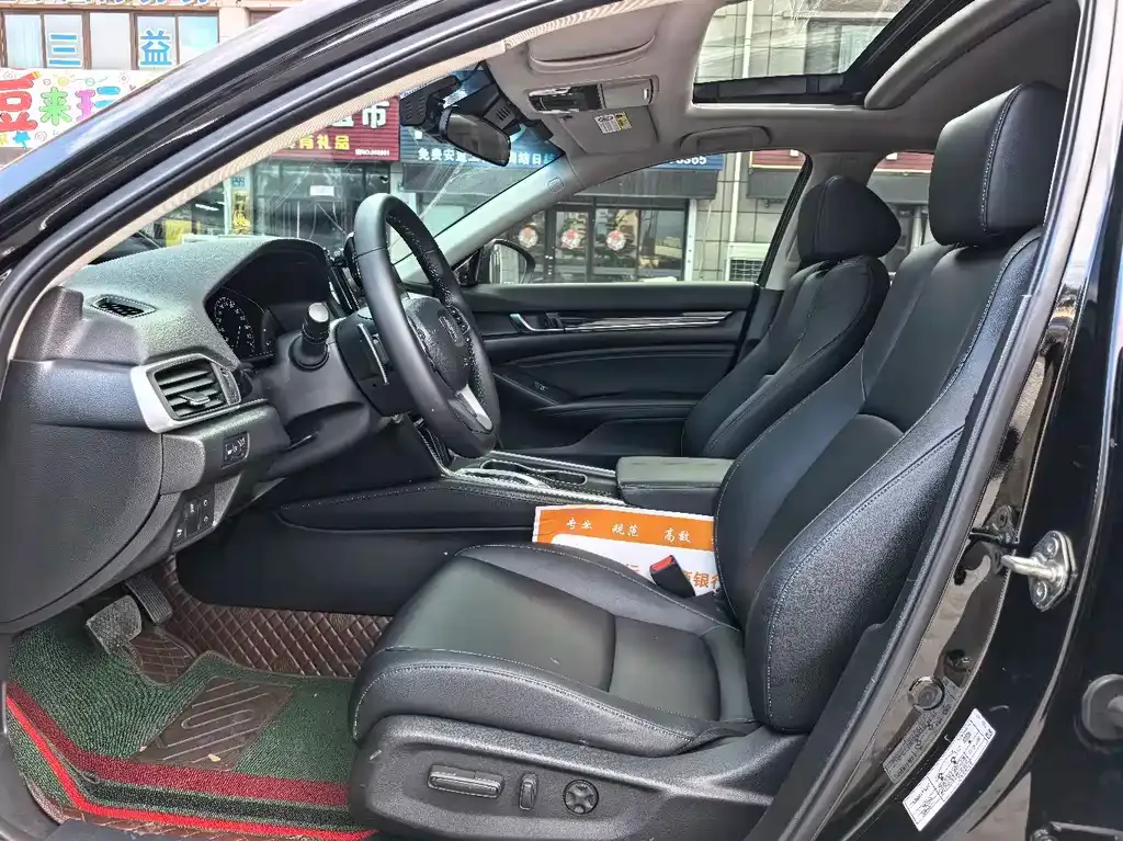 Honda Accord — фото 6