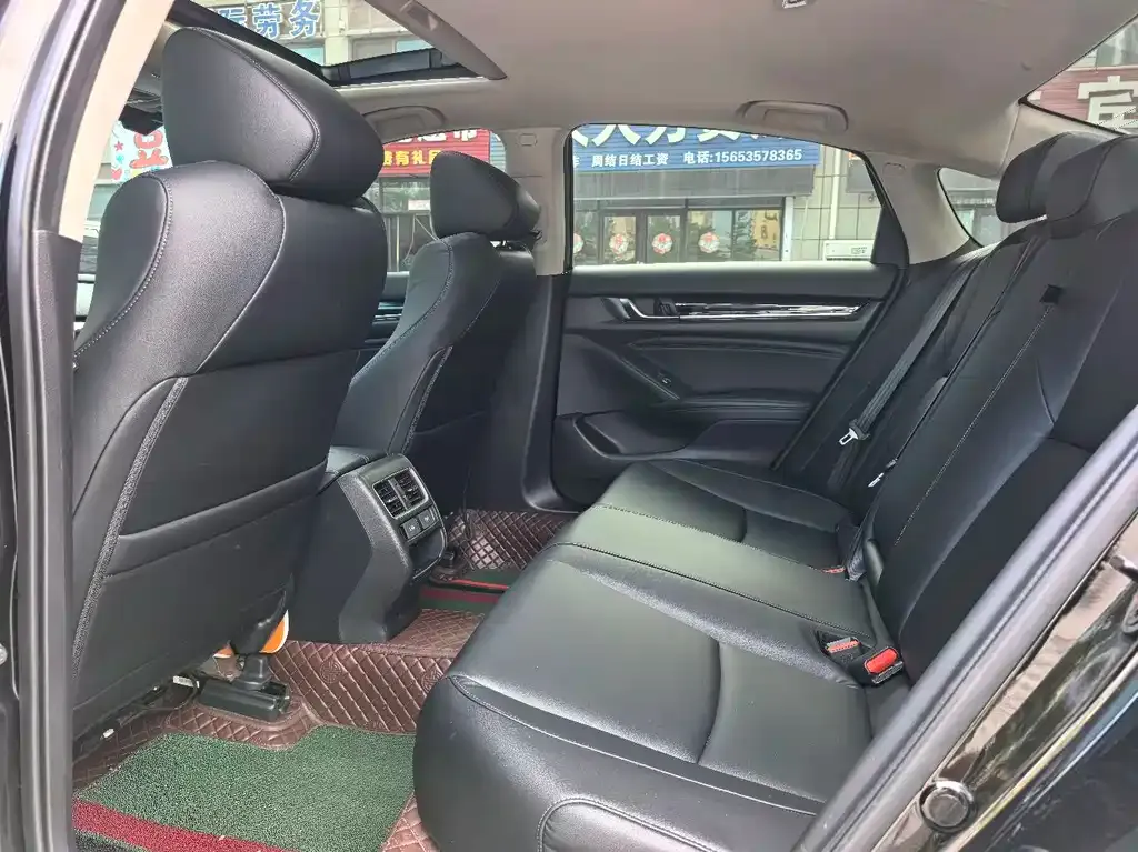 Honda Accord — фото 3