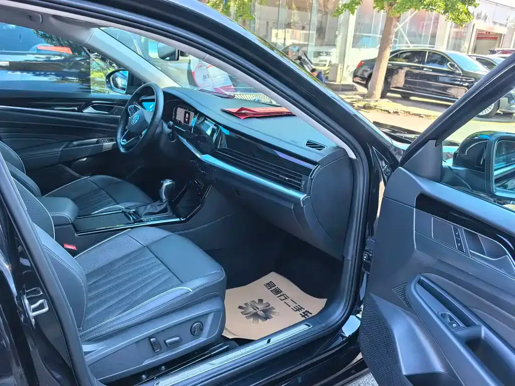 Volkswagen Passat — фото 10