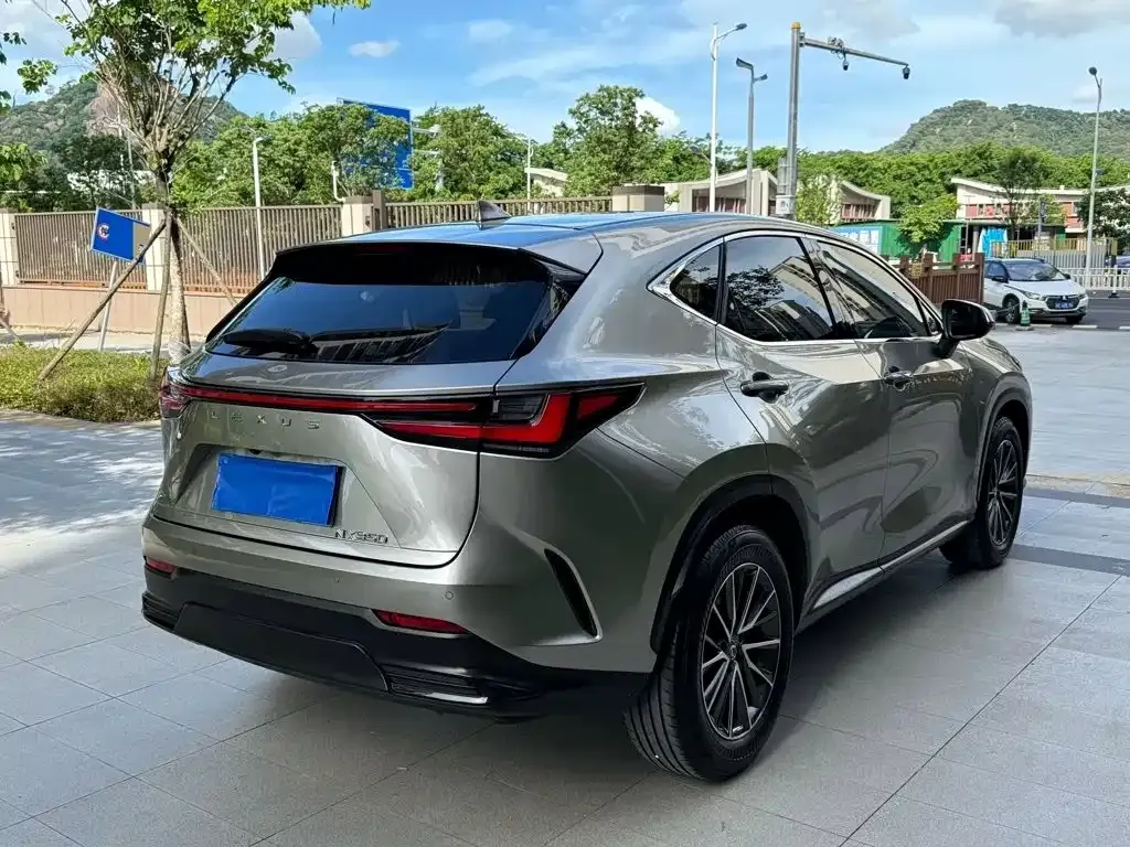 Lexus NX — фото 2