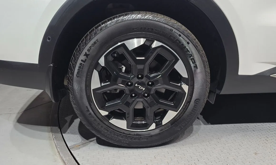 Kia Sorento — фото 7