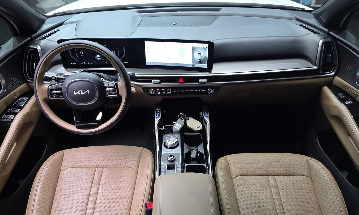 Kia Sorento — фото 9