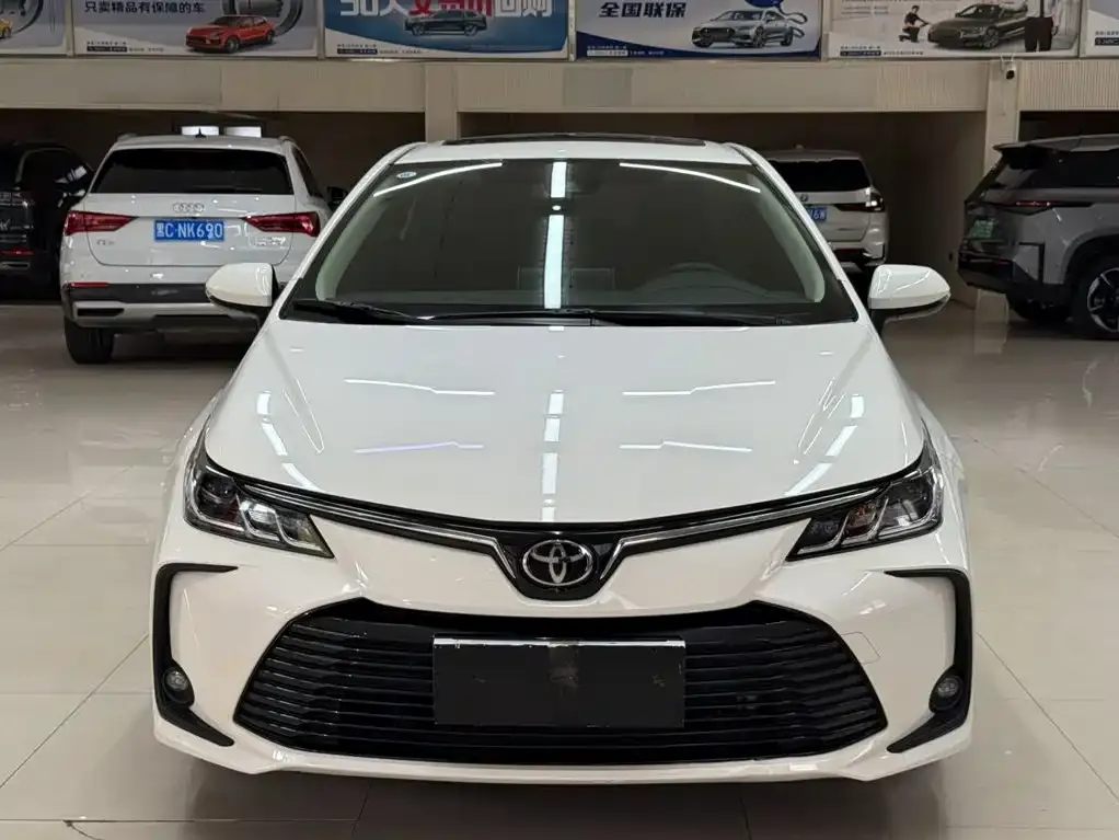 Toyota Corolla — фото 6